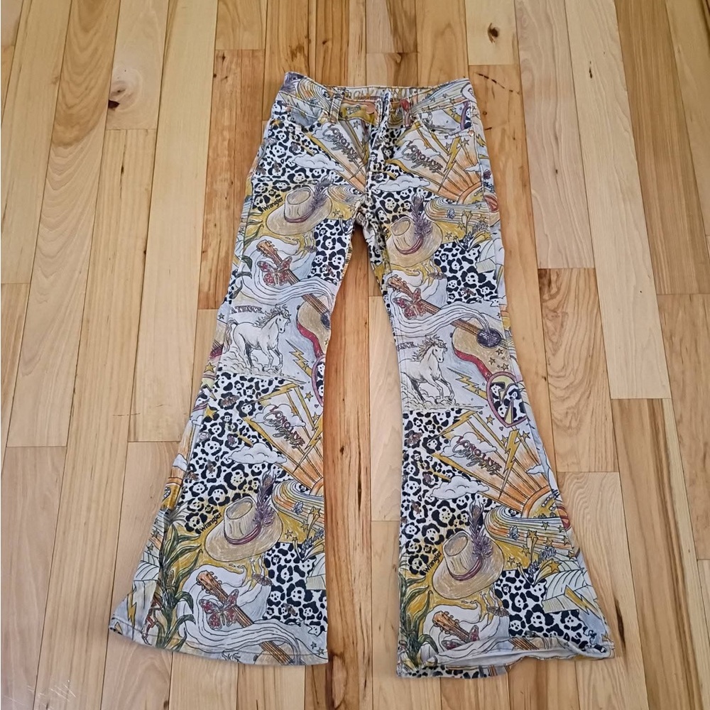 Lainey Wilson Colorful Patterned Flare Pants